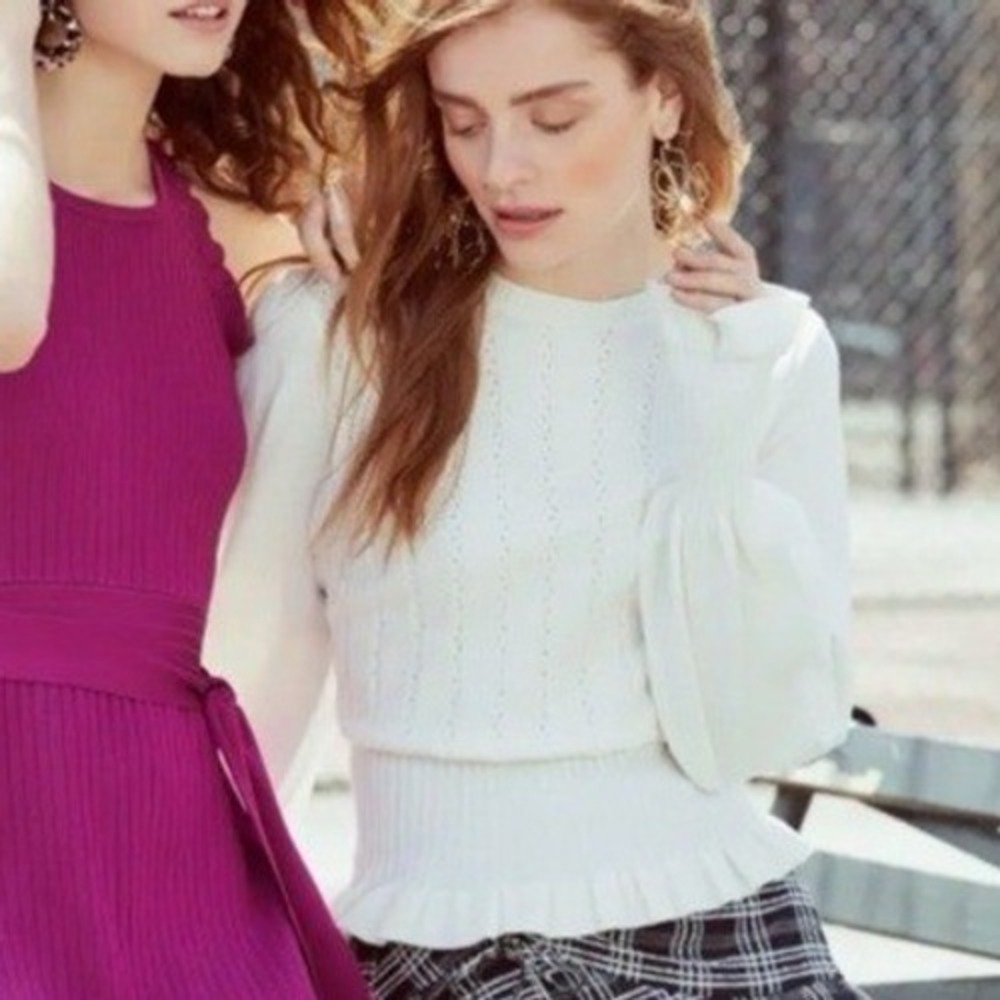 Parker White Pointelle Ruffle Knit Sweater Scoop Neck Bishop Sleeve‎ Small